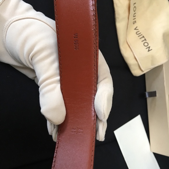 Authentic LV Brown Epi Belt, preowned - Picture 8 of 8